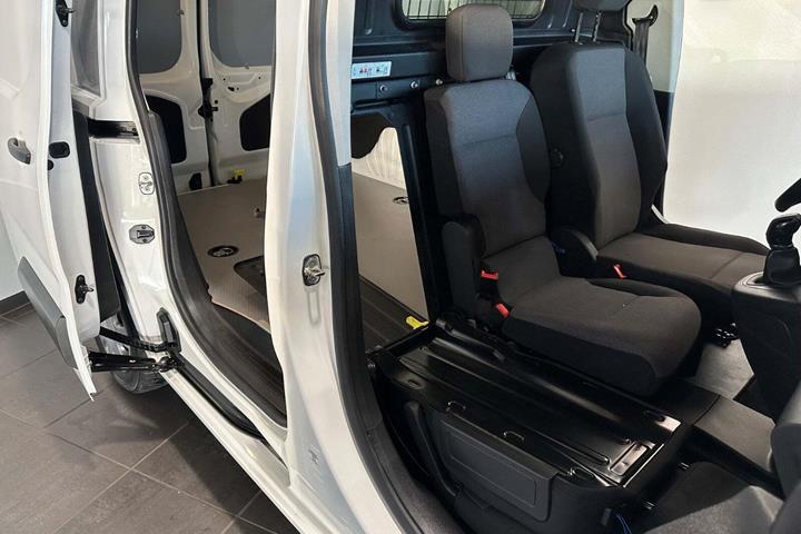 Hvid Citroën Berlingo fra 2021