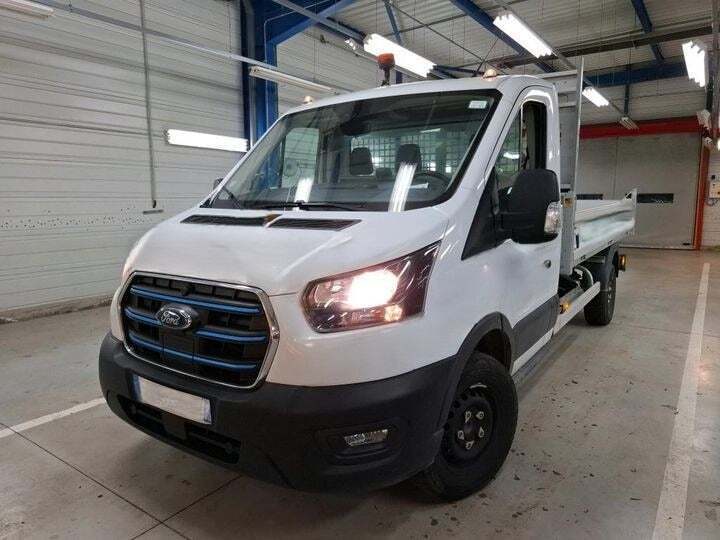 Ford E-Transit 350 L3 Chassis 68 Trend H1 RWD