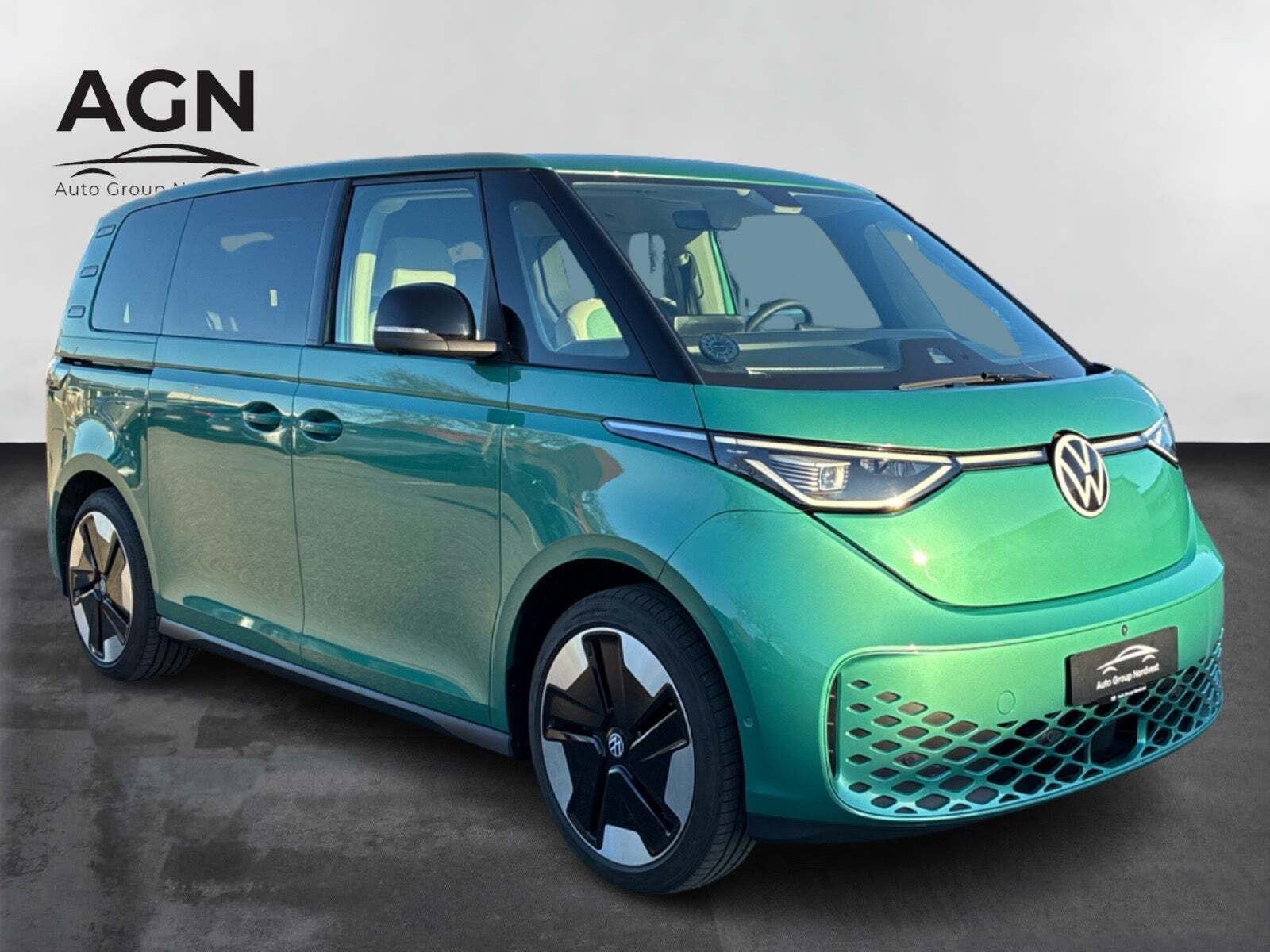 Grøn VW ID.Buzz fra 2024