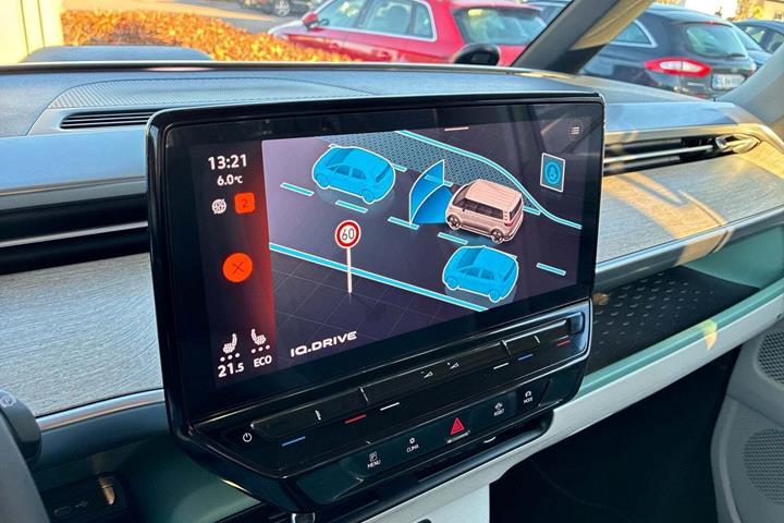 Grøn VW ID.Buzz fra 2024