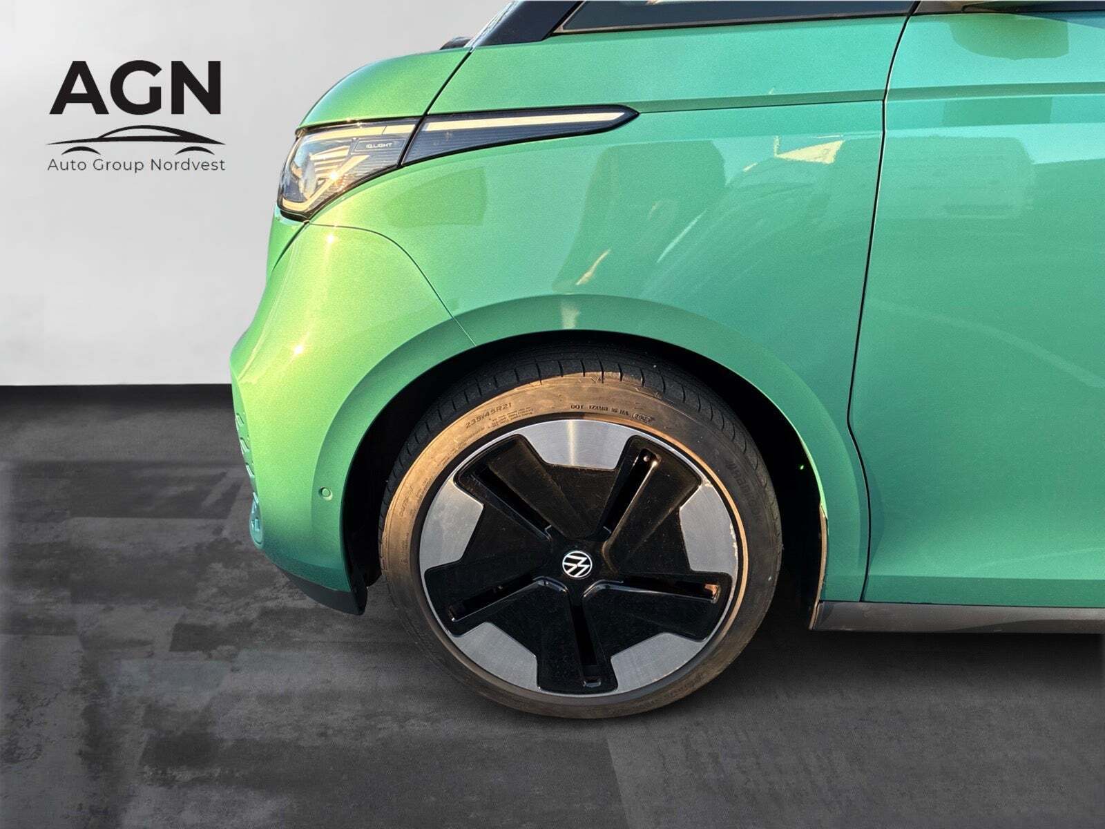 Grøn VW ID.Buzz fra 2024