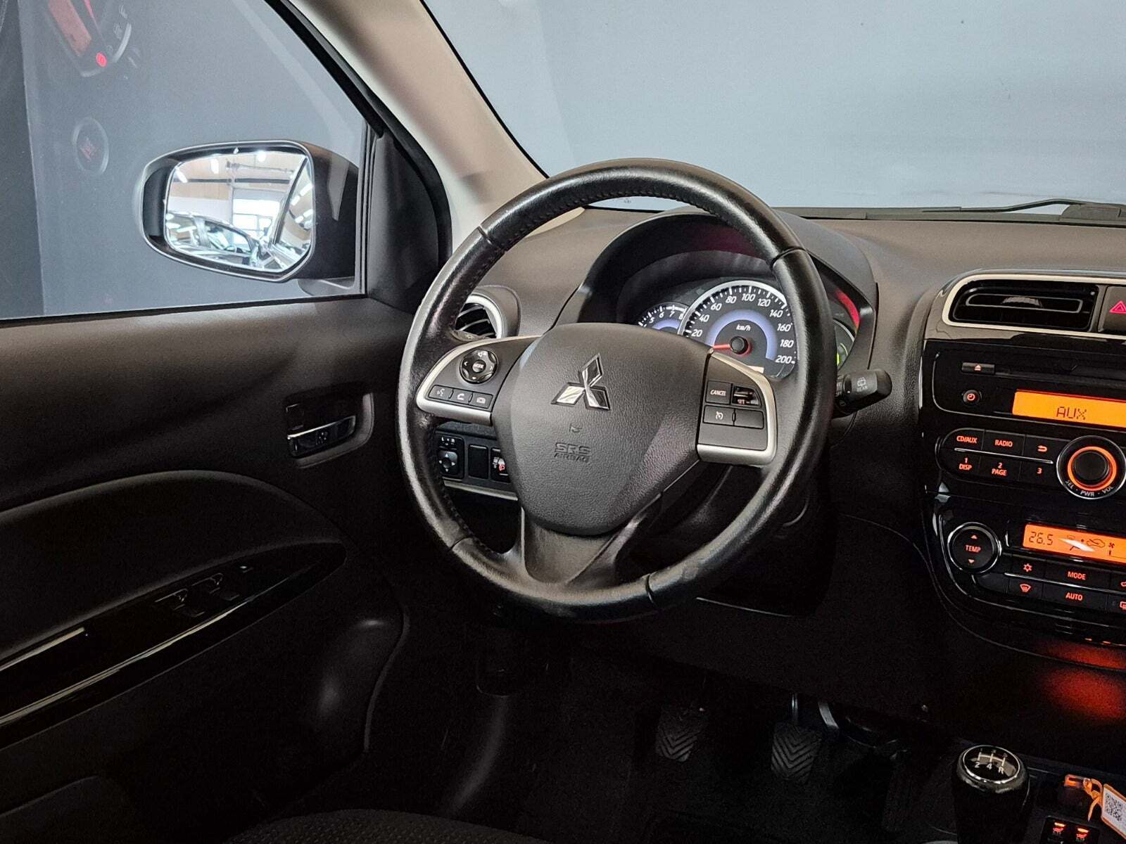 Sort Mitsubishi Space Star fra 2016