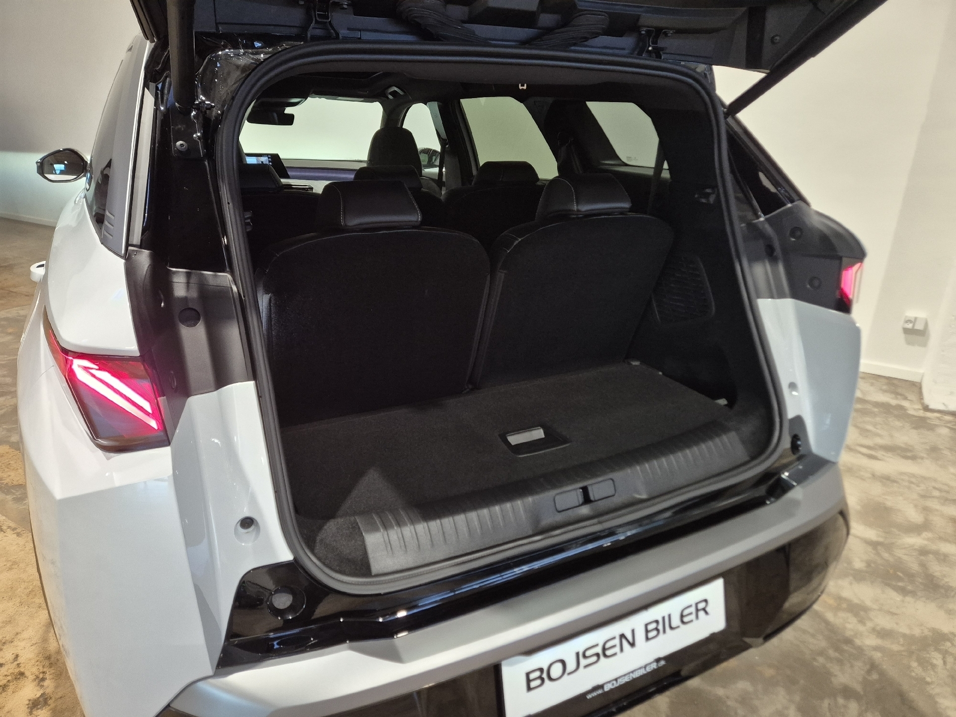 Peugeot e-5008 EL GT Pack 210HK 5d Aut.