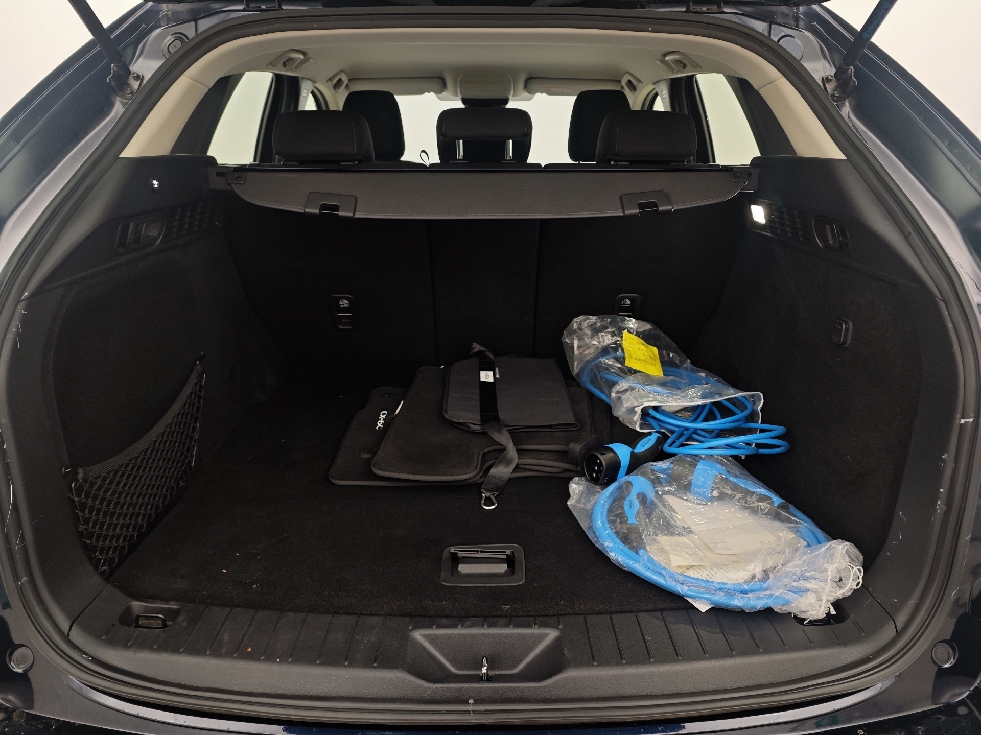 Blå Mazda CX-60 fra 2022