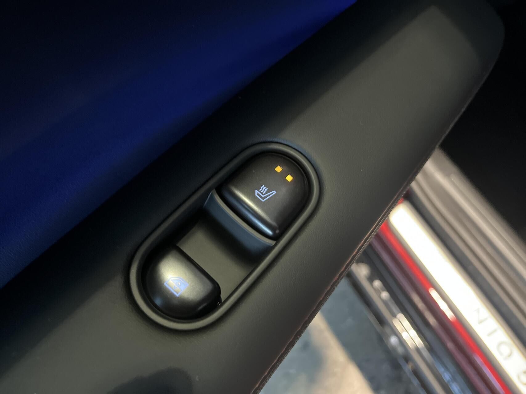 Rød Hyundai Ioniq 5 fra 2025