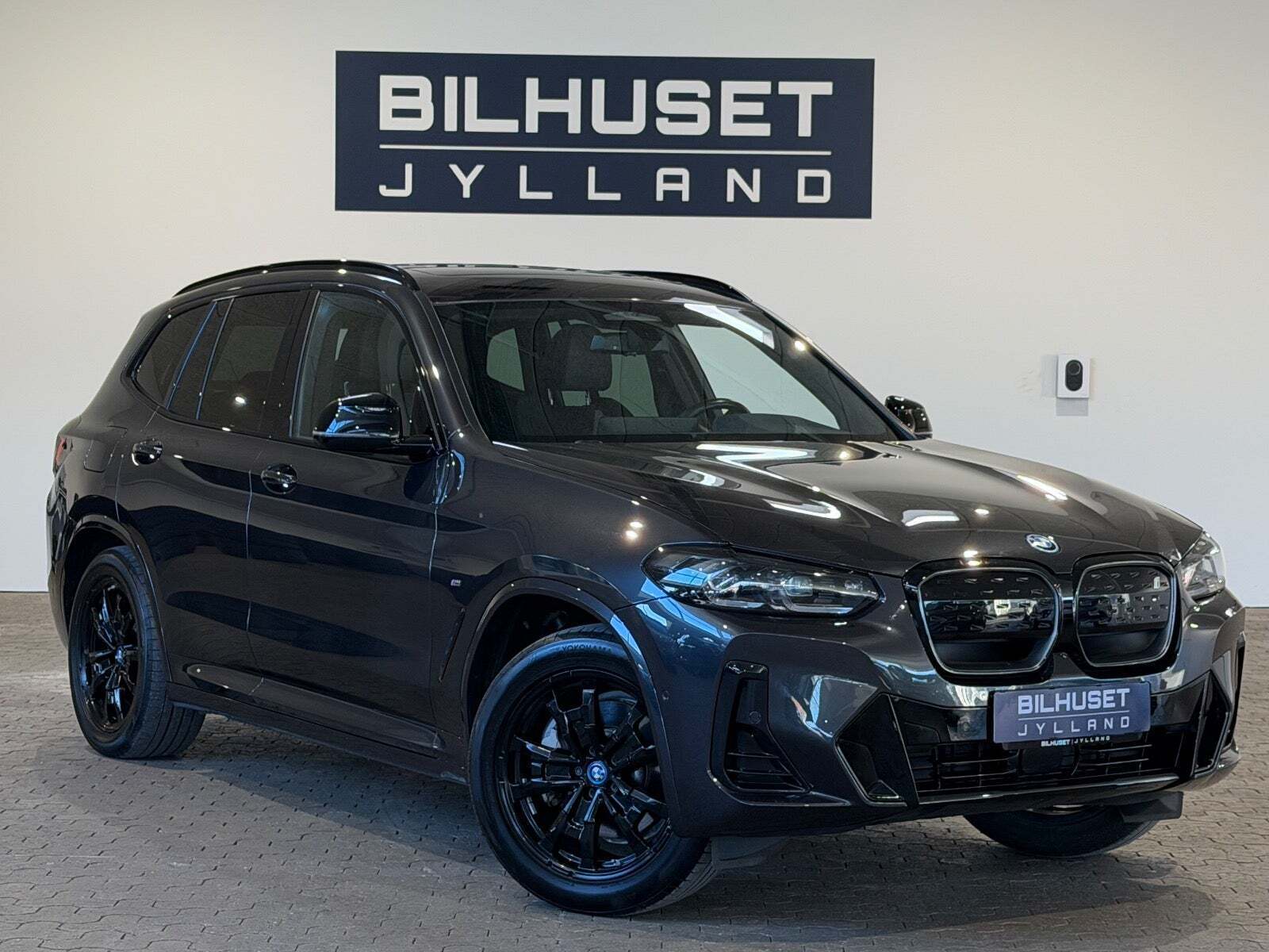 BMW iX3 Charged M-Sport