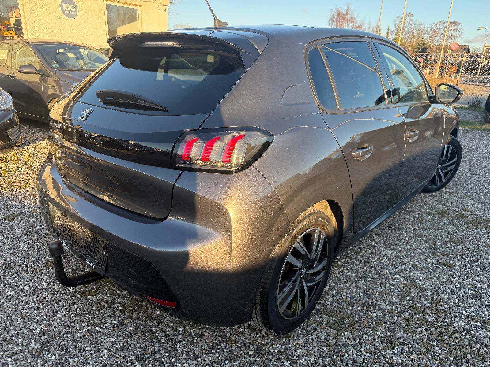 Peugeot 208 1,2 PureTech 100 Allure Sky Comfort