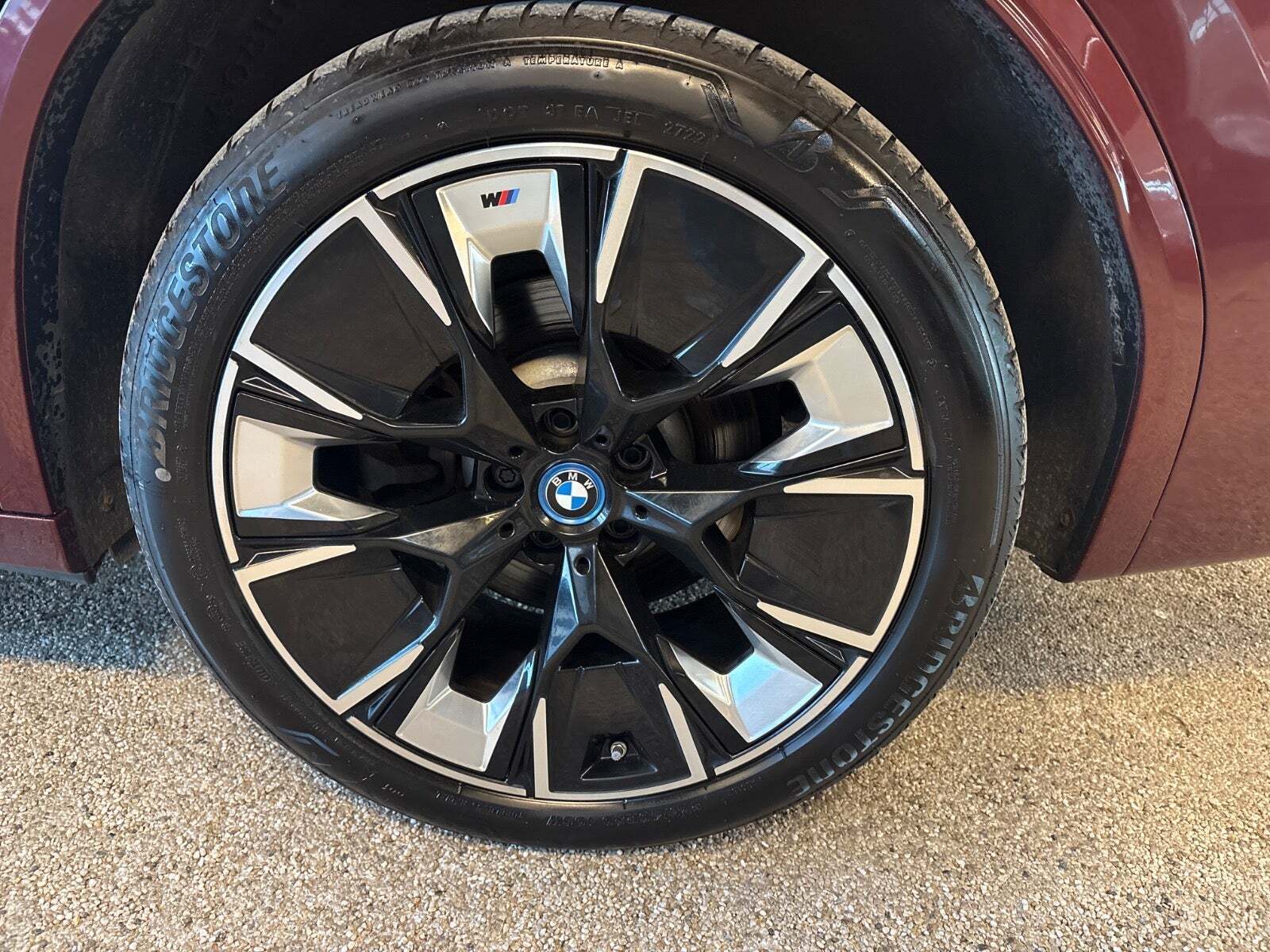 Rød BMW iX3 fra 2022