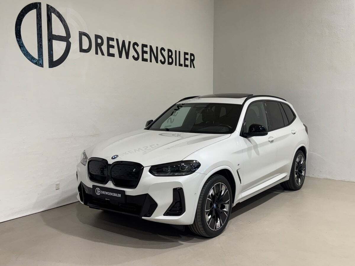 BMW iX3 Charged Plus M-Sport