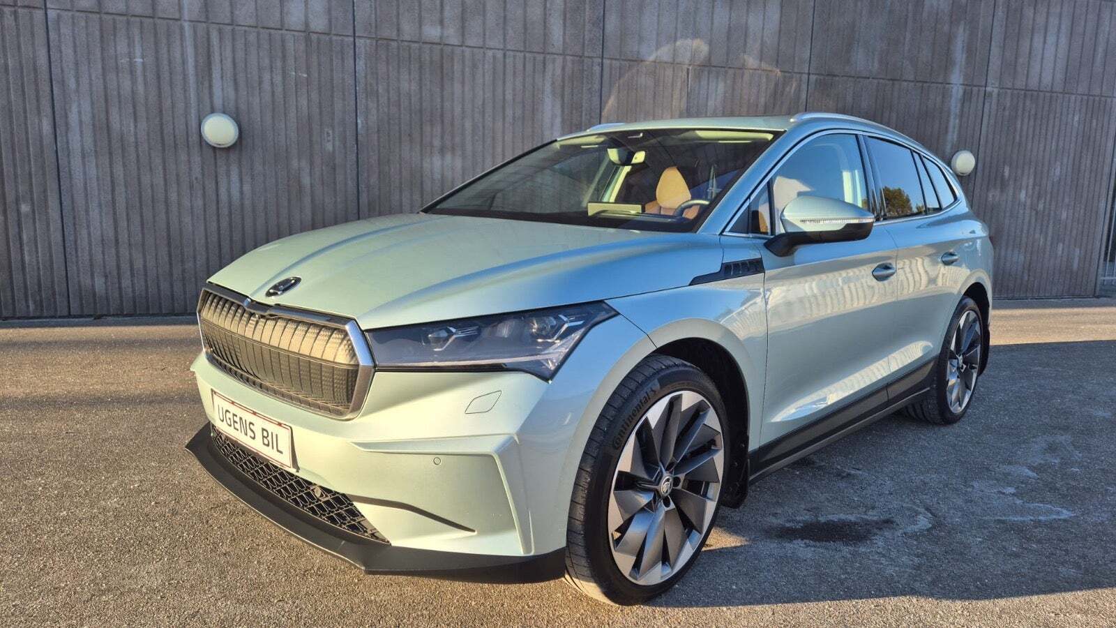 Skoda Enyaq 80 iV Plus Design Selection