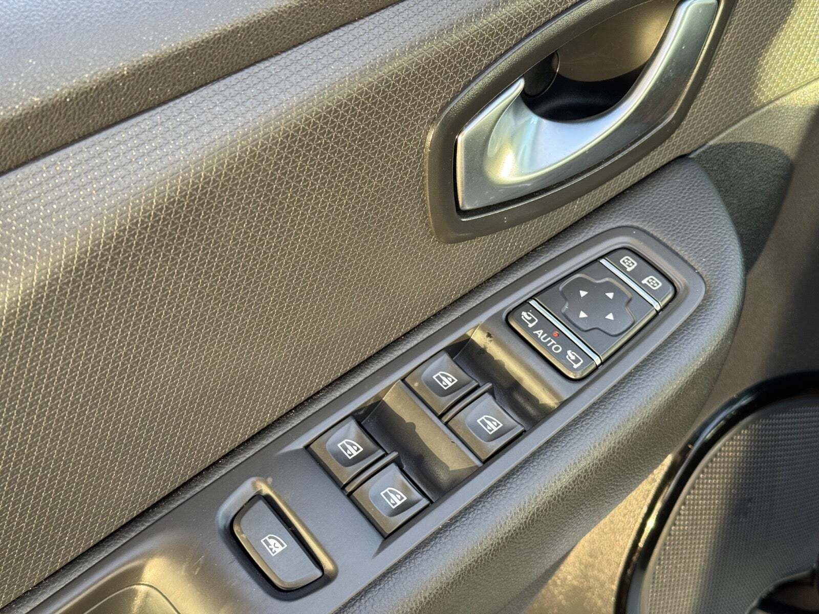 Hvid Renault Clio IV fra 2018