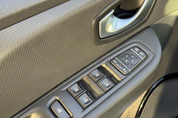 Hvid Renault Clio IV fra 2018