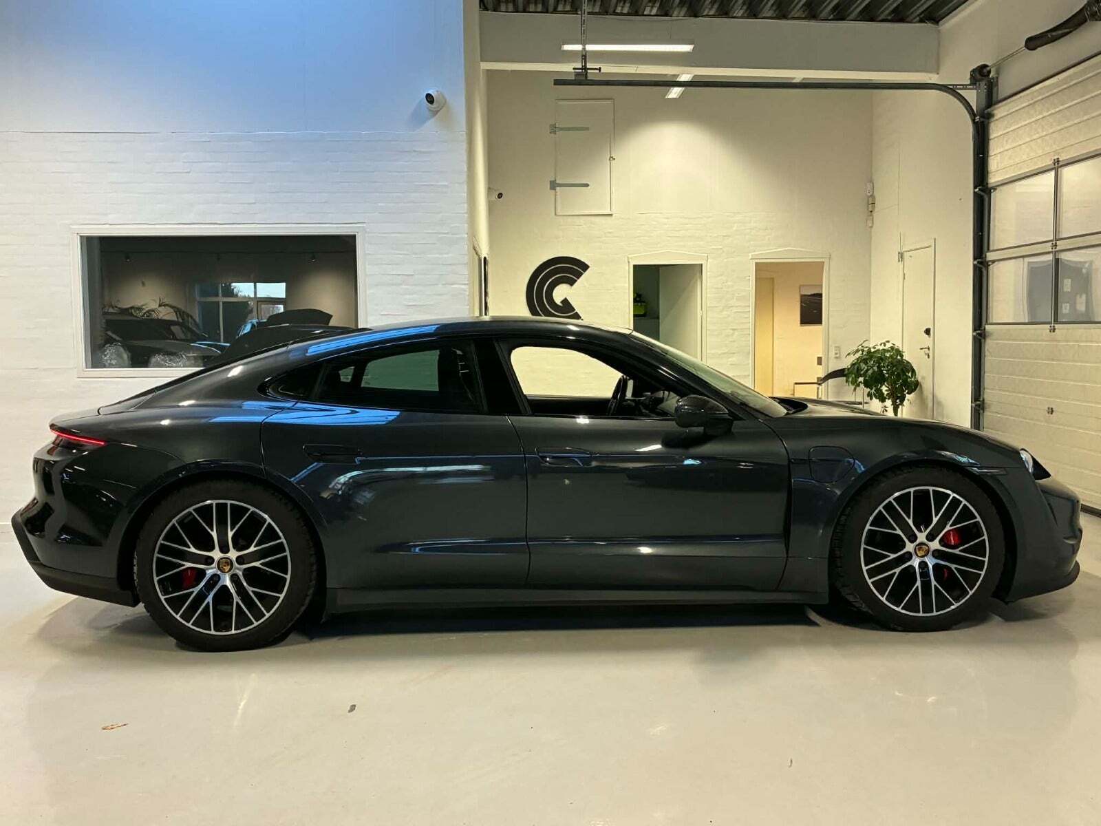Porsche Taycan 4S Performance+ Sport Turismo