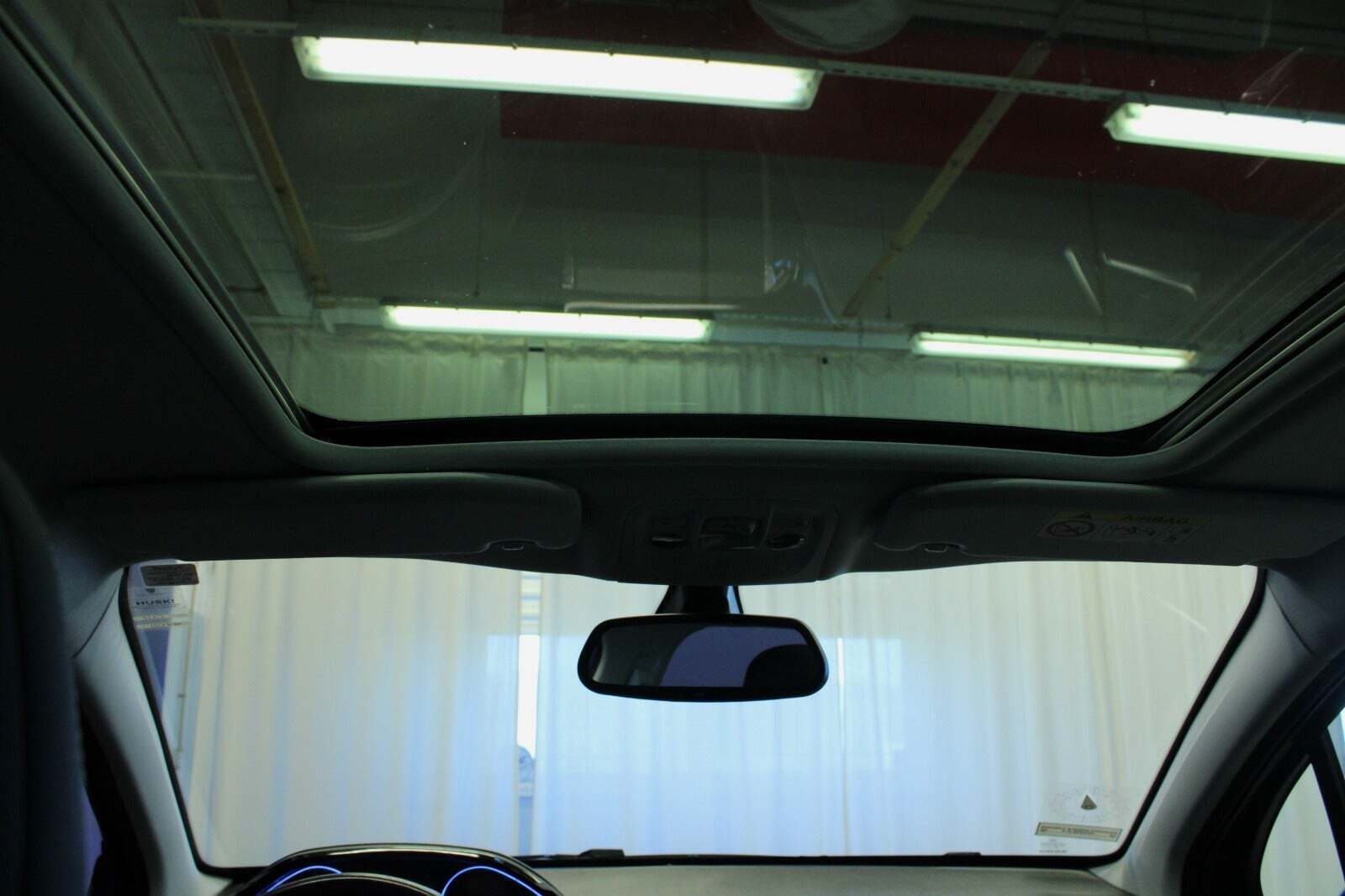 Peugeot 2008 1,2 PureTech 110 Prestige Sky