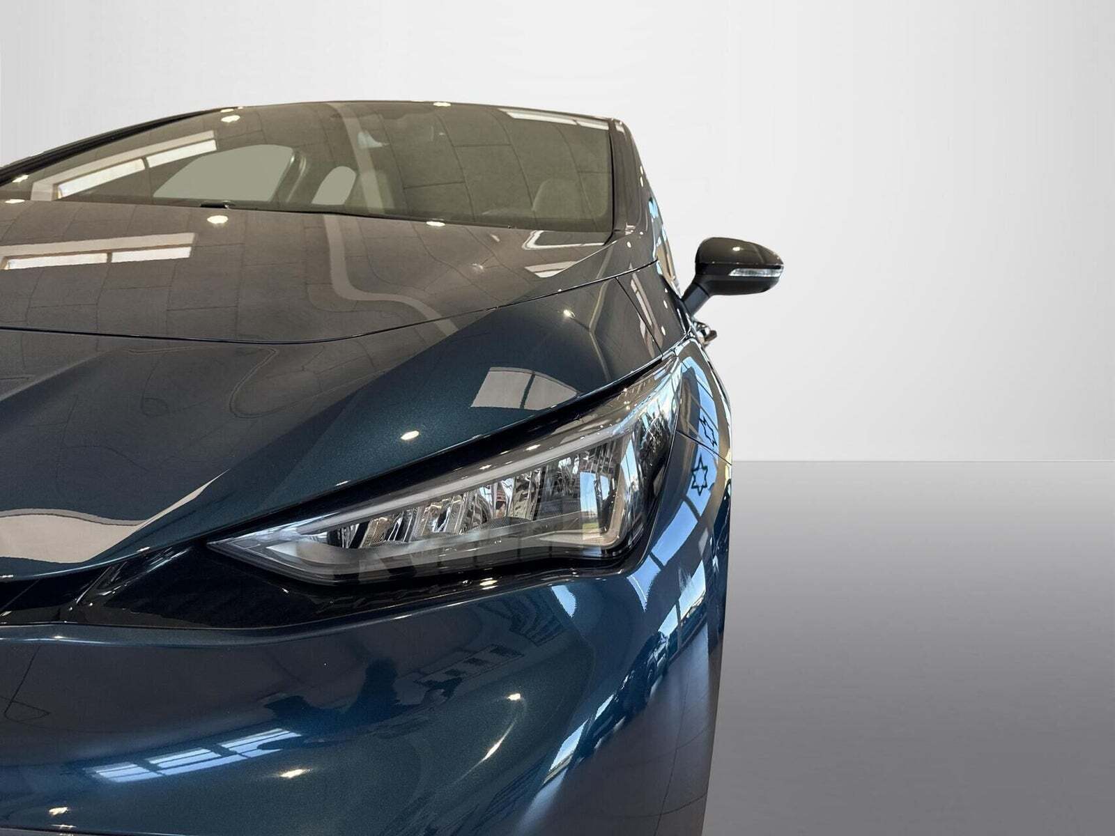 Blå Cupra Born fra 2025