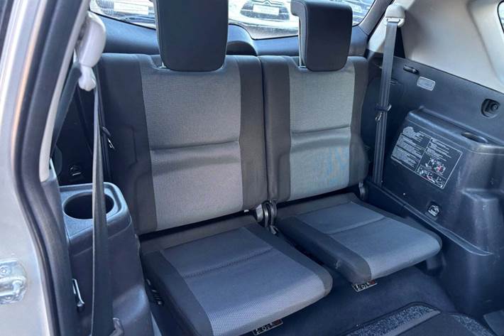 Sølv Toyota Verso fra 2007