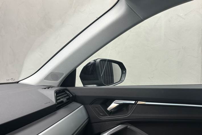 Sort Audi Q3 fra 2019