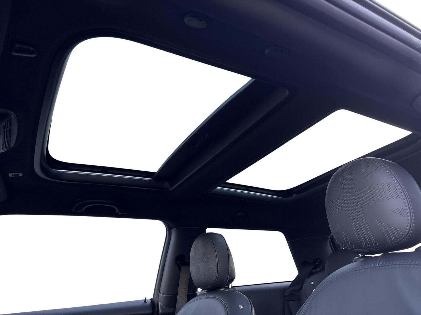 Beige Mini Cooper SE fra 2022