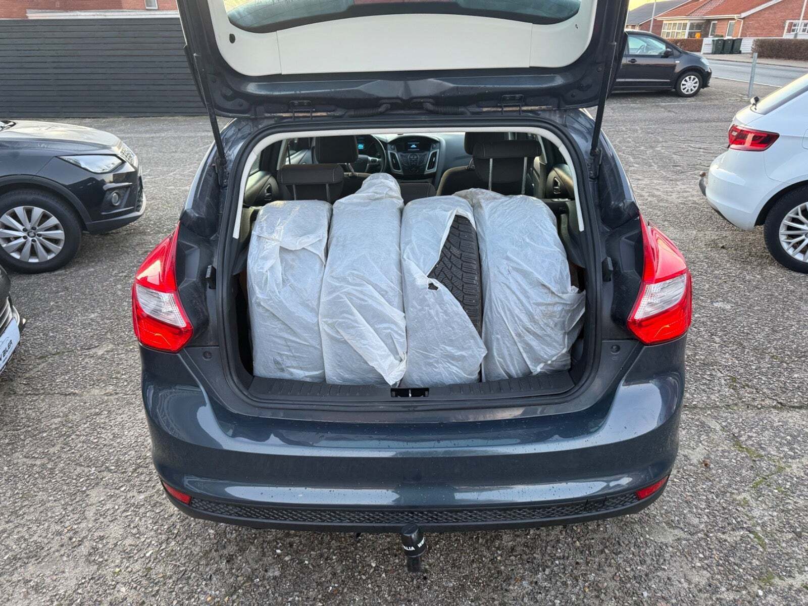 Grå Ford Focus fra 2013