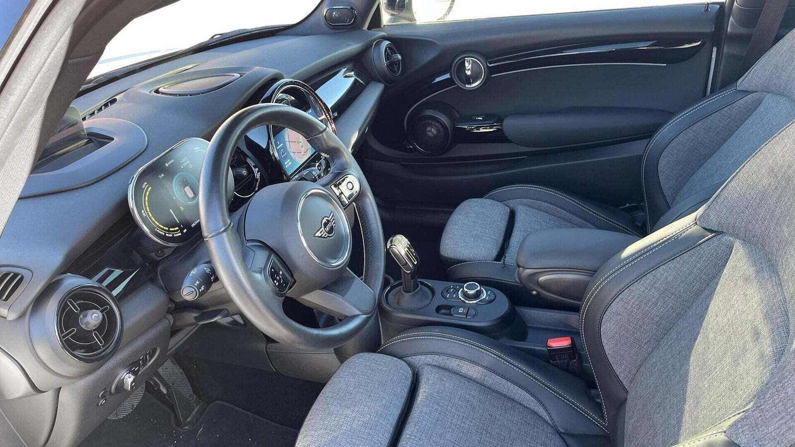 Mini Cooper SE Classic Trim