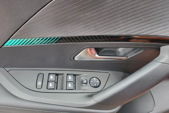 Bronze Peugeot 2008 fra 2021