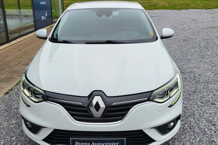 Hvid Renault Megane IV fra 2016