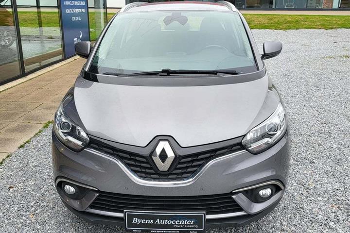 Grå Renault Grand Scenic IV fra 2018 set udefra