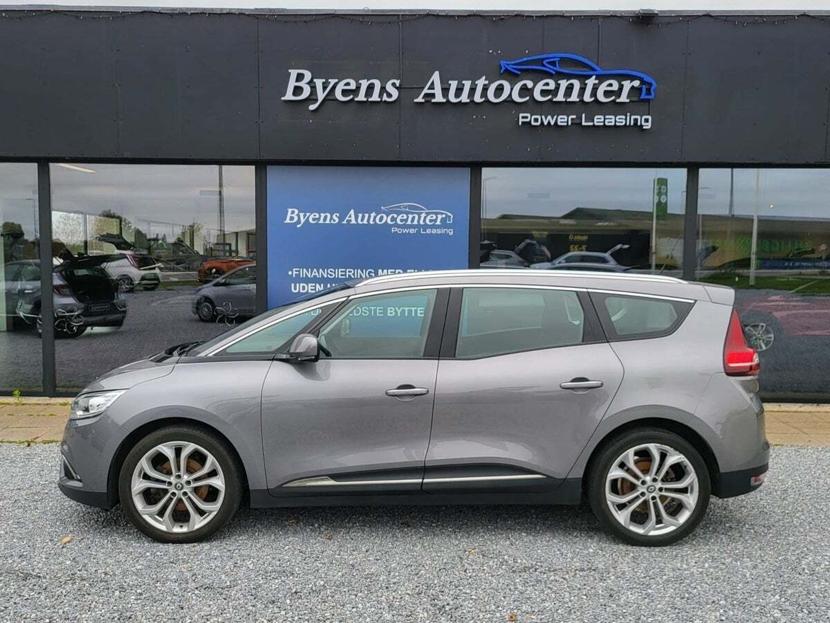 Grå Renault Grand Scenic IV fra 2018