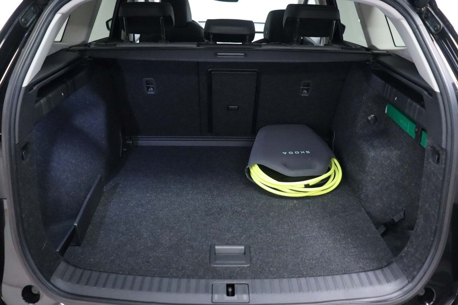 Sort Skoda Enyaq fra 2024