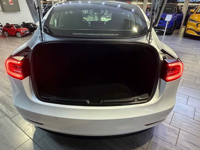 Tesla Model 3 Standard Range+ RWD