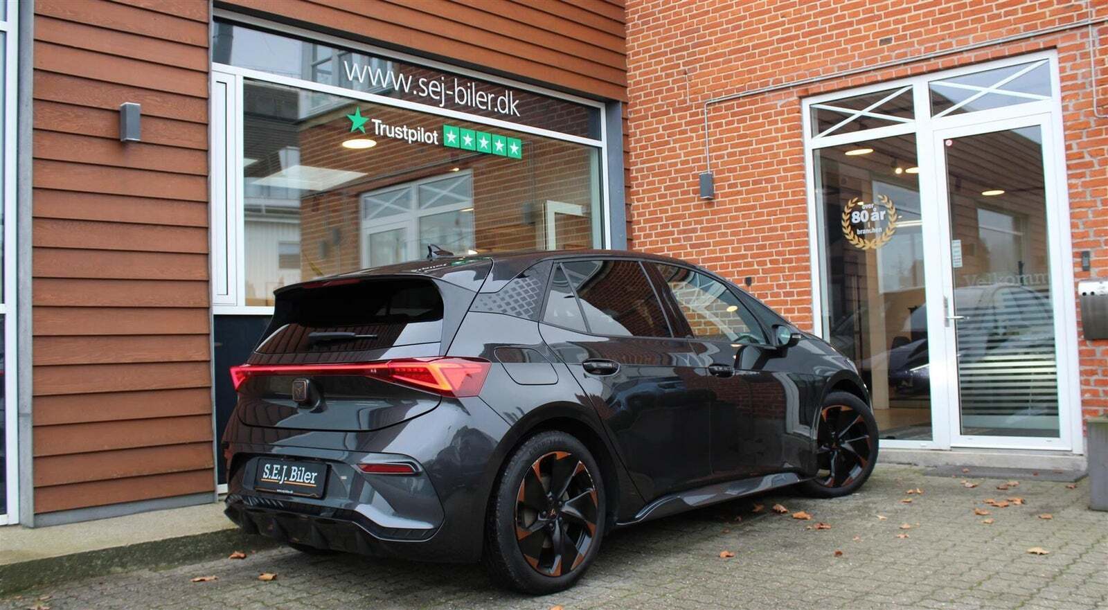 Grå Cupra Born fra 2022