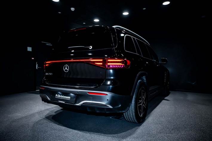 Sort Mercedes EQB250+ fra 2026