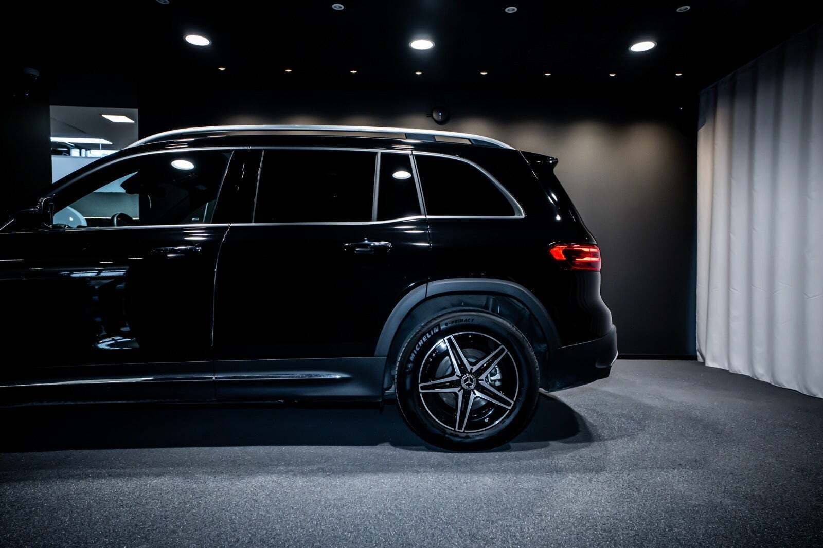 Sort Mercedes EQB250+ fra 2026