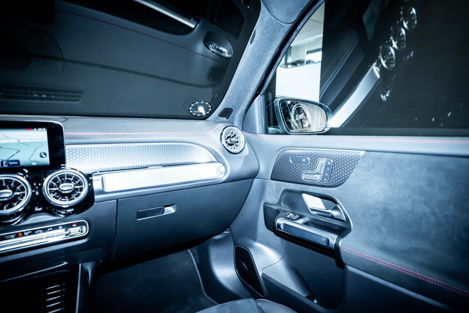 Sort Mercedes EQB250+ fra 2026