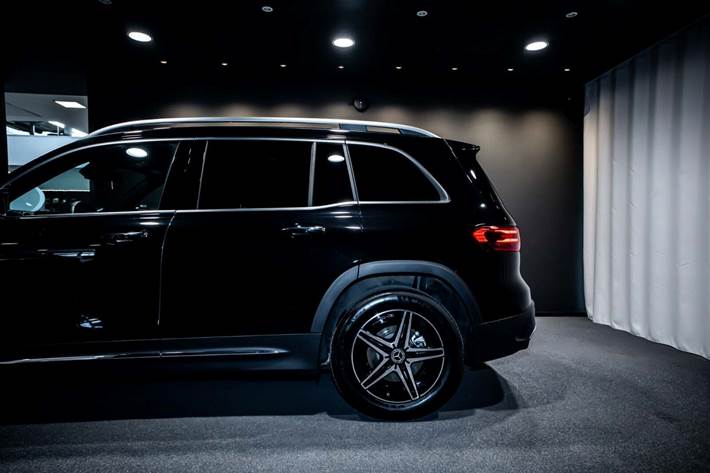 Sort Mercedes EQB250+ fra 2026