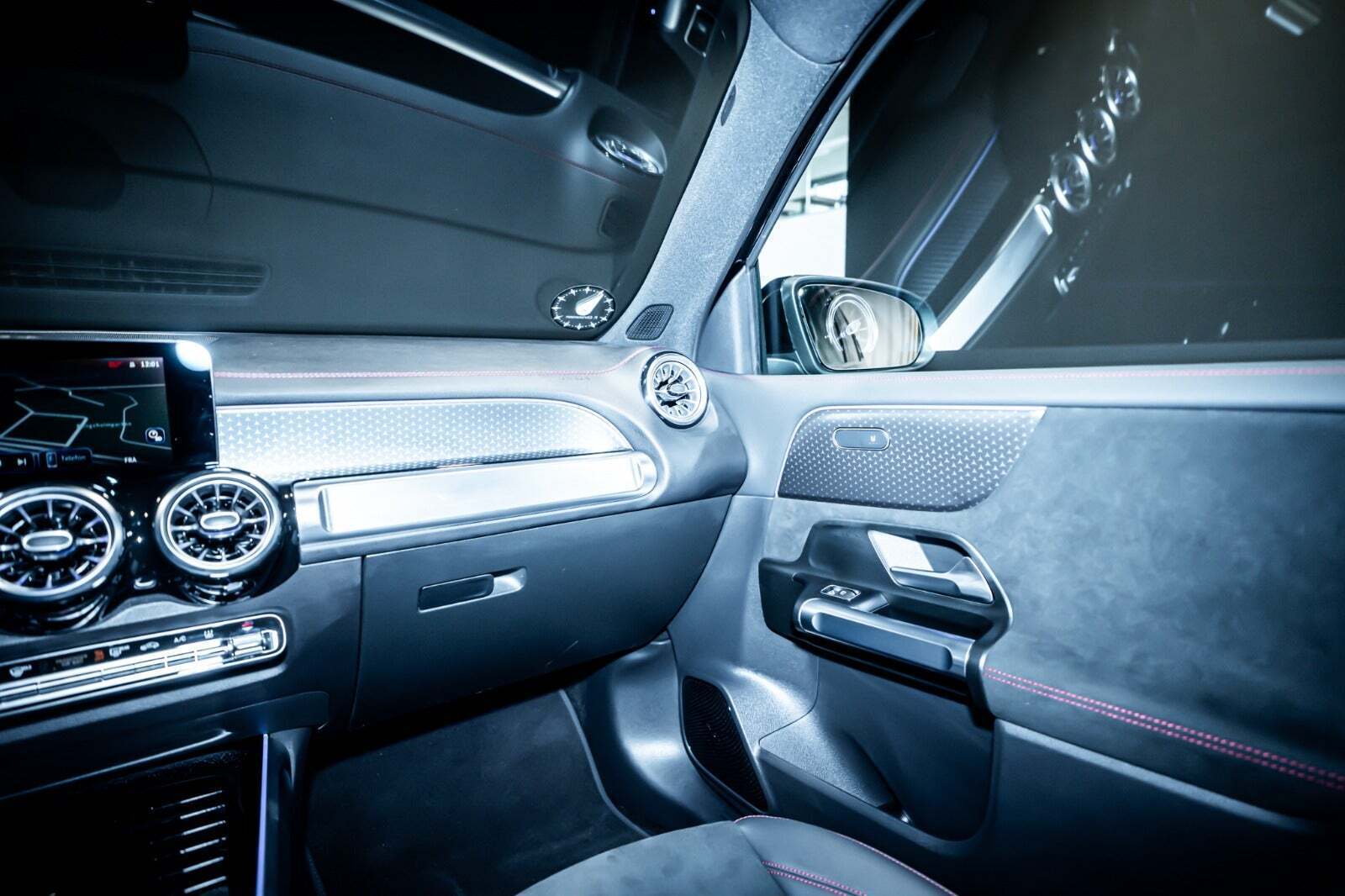 Sort Mercedes EQB250+ fra 2026