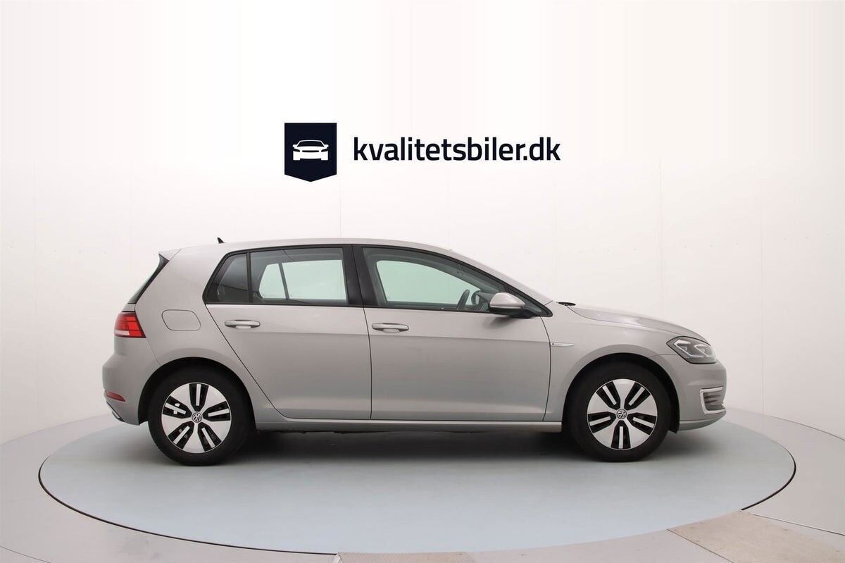 VW Golf EL 136HK 5d Aut.