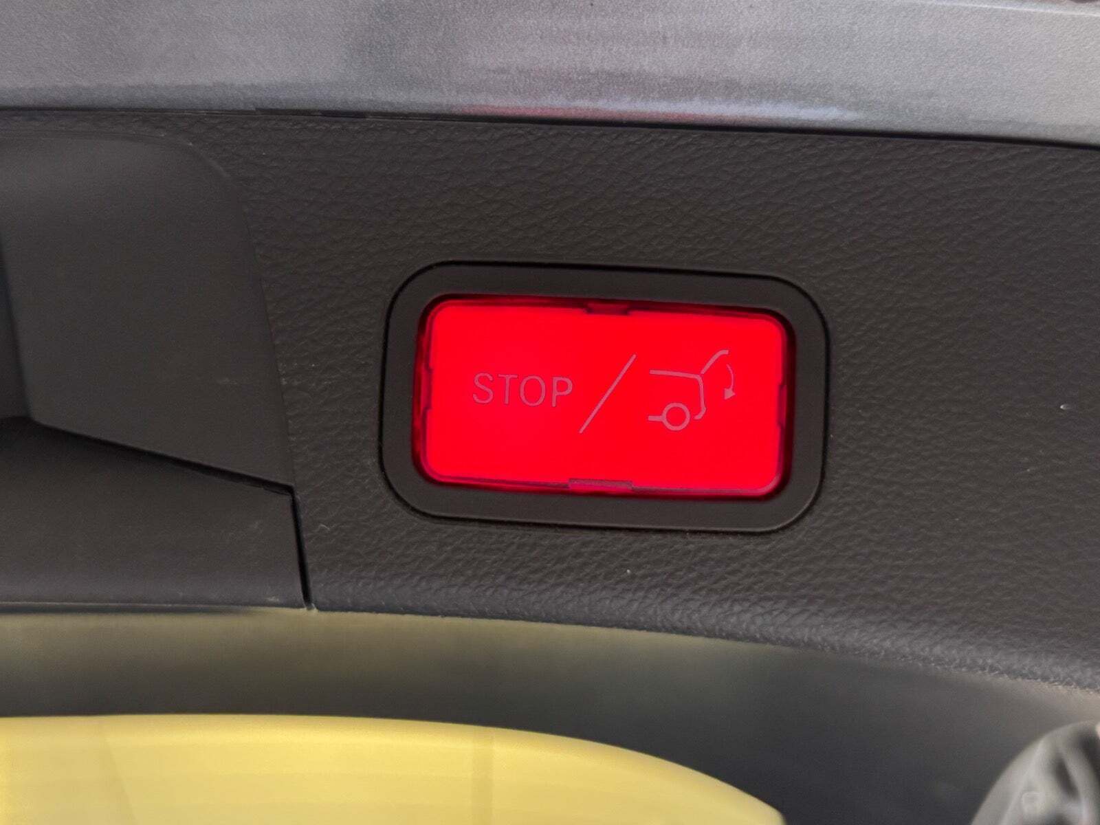 Grå Mercedes C220 d fra 2020