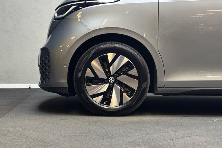 Grå VW ID.Buzz fra 2025