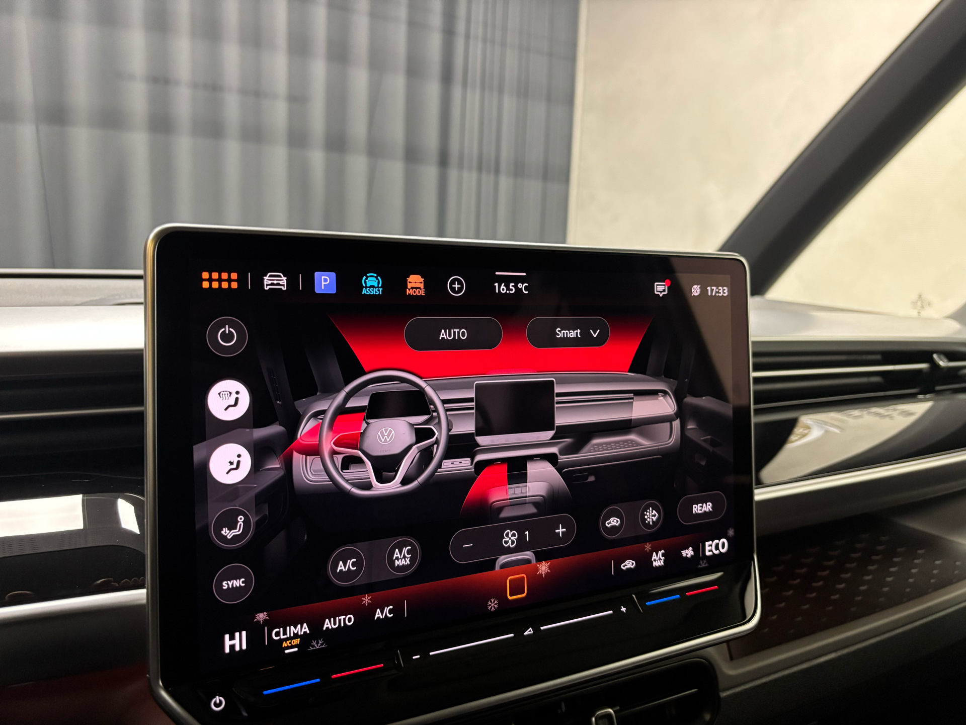 Grå VW ID.Buzz fra 2025