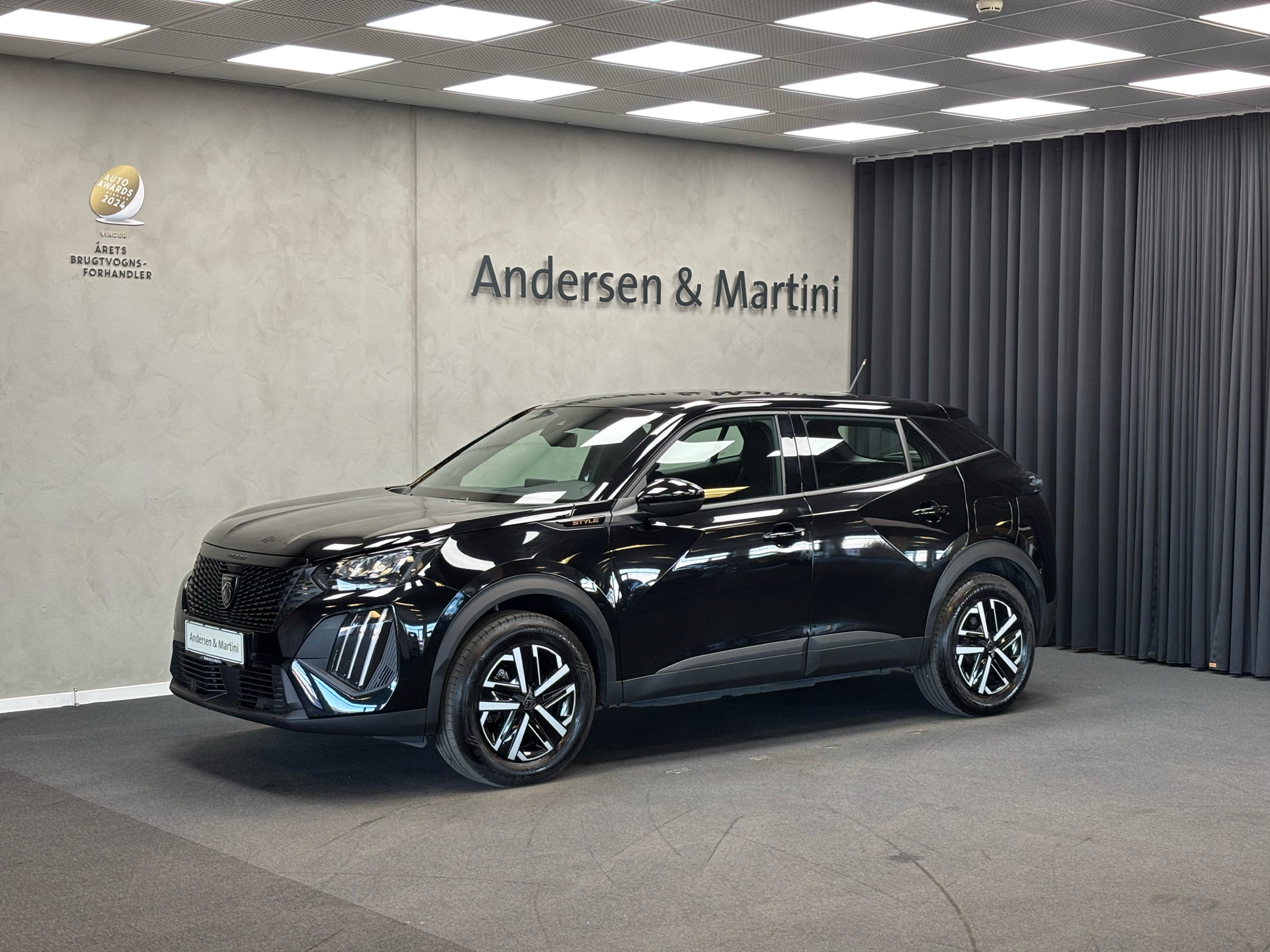 Peugeot e-2008 EL Style 156HK 5d Aut.