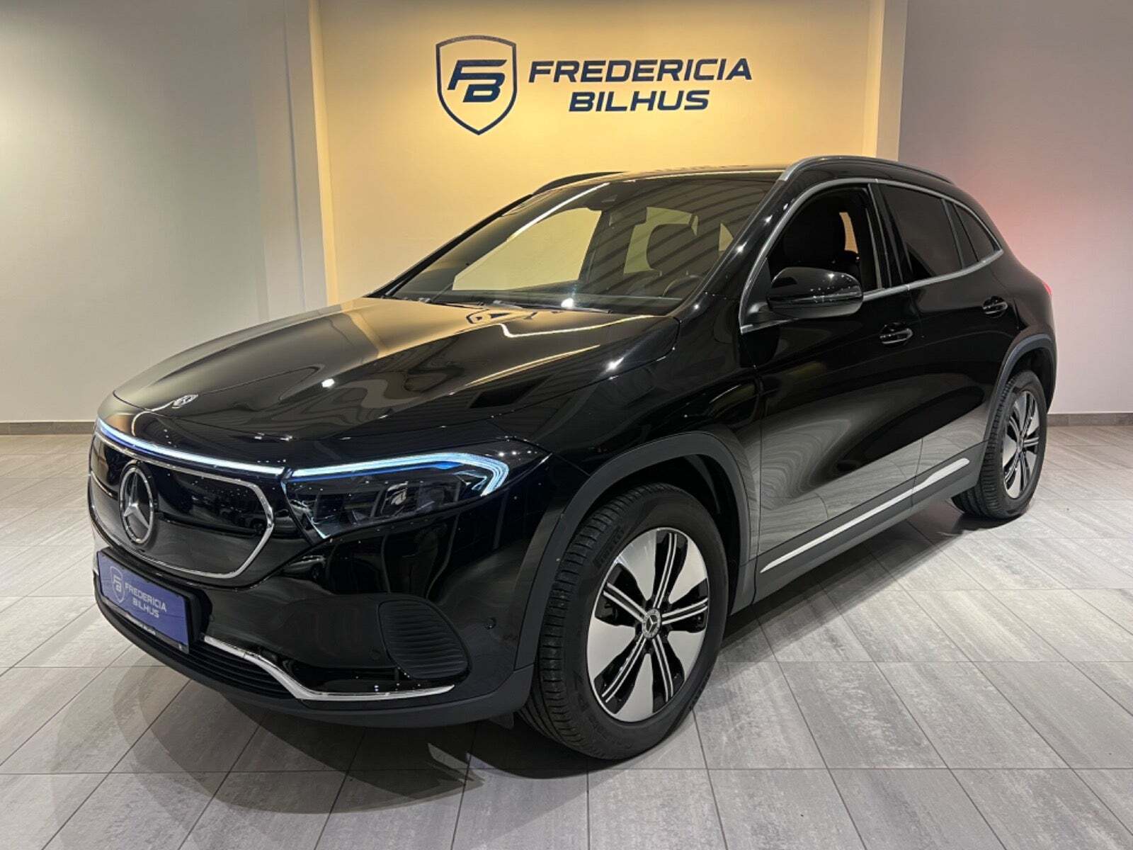 Sort Mercedes EQA250 fra 2024