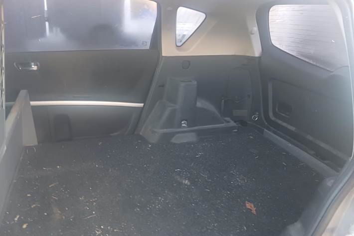 Grå Toyota Corolla Verso fra 2006