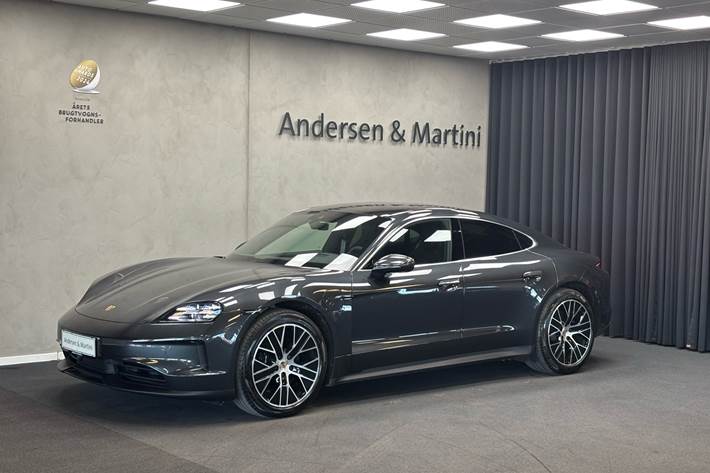 Grå Porsche Taycan fra 2024