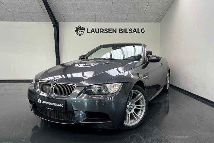 Grå BMW M3 fra 2008 set udefra