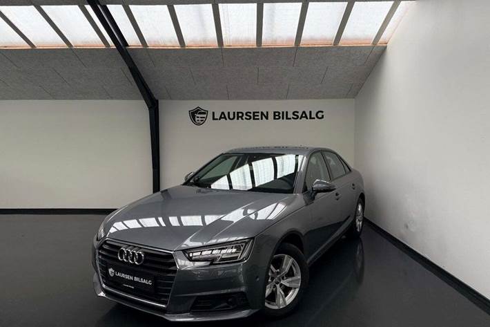 Grå Audi A4 fra 2019 set udefra