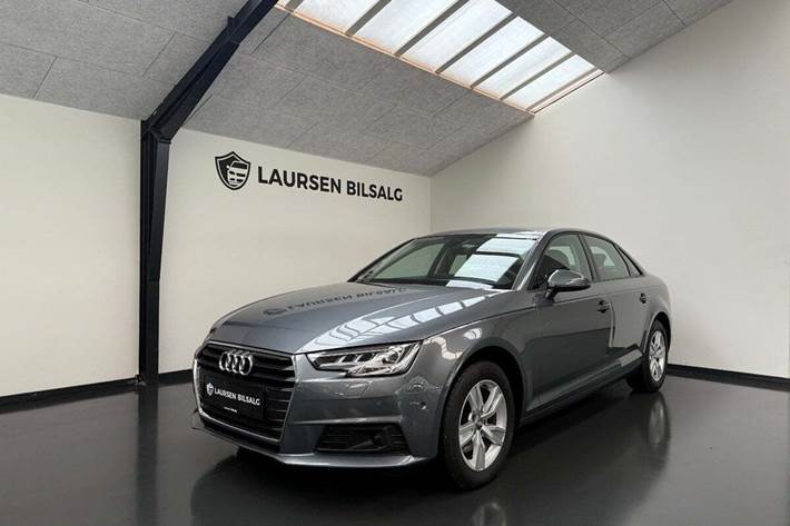 Grå Audi A4 fra 2019