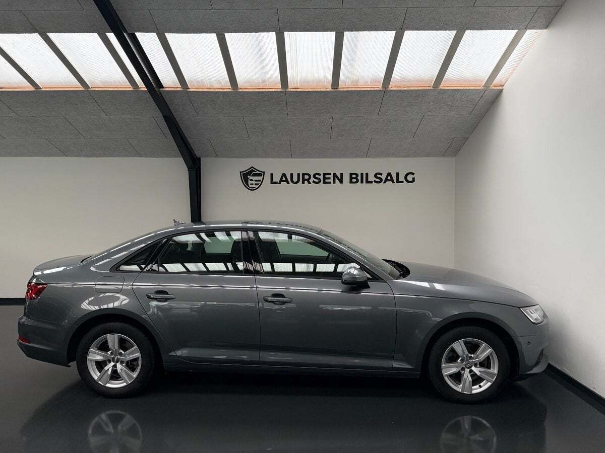Audi A4 40 TFSi Advanced S-tr.