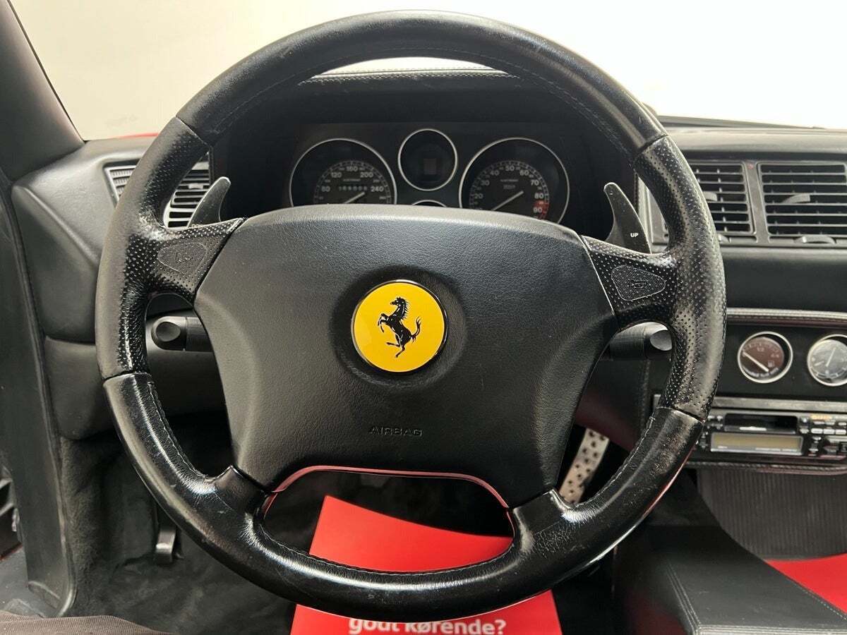 Rød Ferrari F355 fra 1998