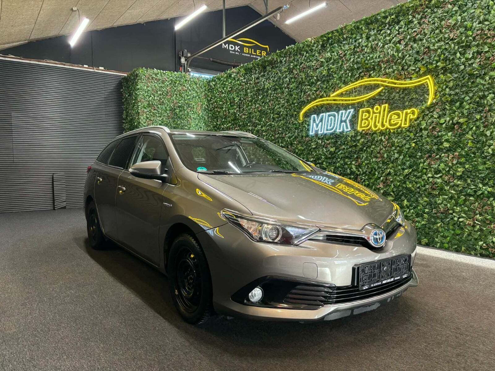 Toyota Auris 1,8 Hybrid H2 Comfort Touring Sports CVT